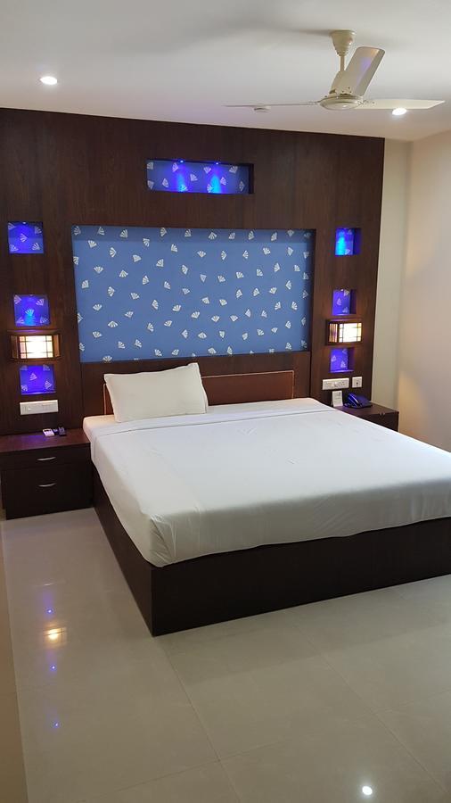 The Central Park Kollam Exterior photo